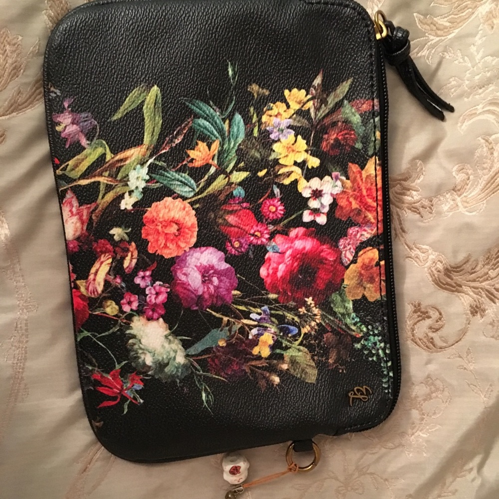 Tablet sleeve